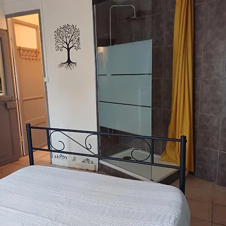 Сasa de vacaciones Petite Maison Dans La Campagne A 10 Mn A Pied Du Centre *